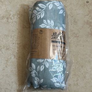 NWT - Swaddle Blanket